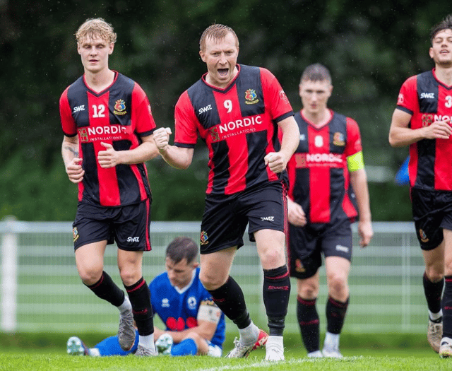 FA Trophy triumph for Tavi and Stuart Henderson
