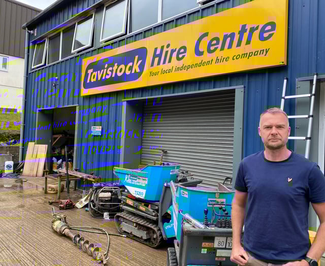 Business defies fire to stay open