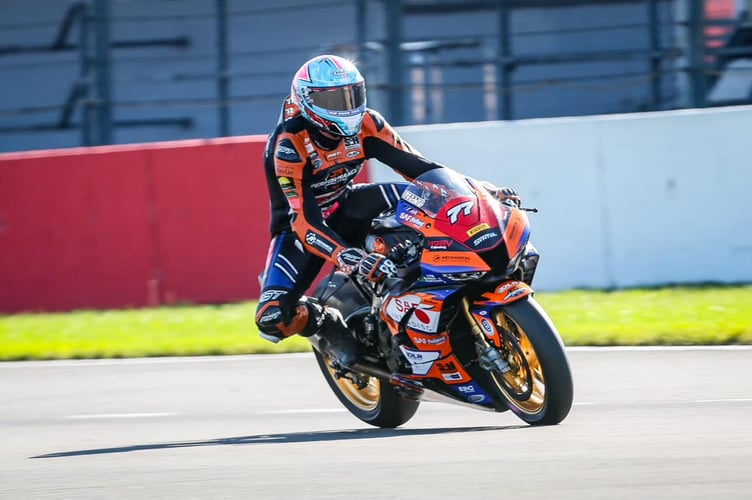 Finley Arscott in action at Donington Park