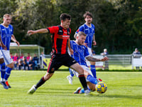 Former Lamb haunts 10-man Tavi with late winner