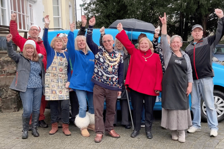 Tavi Helps team supporting people in need at Christmas in the Tavistock area.