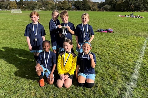 Horrabridge School girls footballers succeed in the Tavistock area tournament