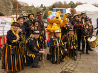 Two-hundred morris dancers unite for Children in Need