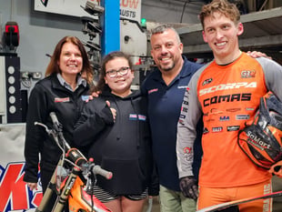 Tavistock garage marks birthday with display by champion trail rider