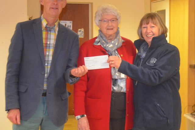 Bowls players boost memory cafe funds