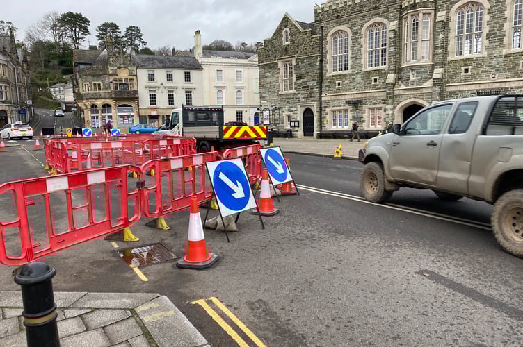 Drivers face a diversion at Bedford Square in Tavistock due to a broken manhole cover. 