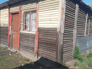 Okehampton Rotary help provide creche for poor South African children 