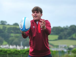 Fly-half Coen to start Six Nations opener