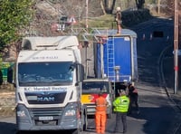 Lorry hits scaffolding and power lines outside Tavistock pub
