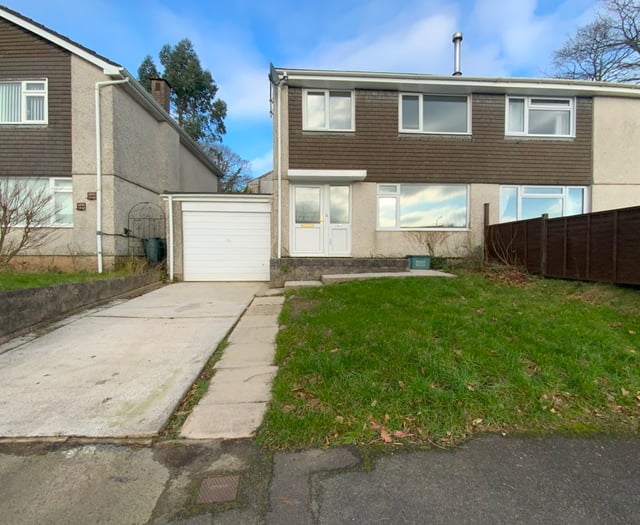 Newly-refurbished three bedroom house to let 