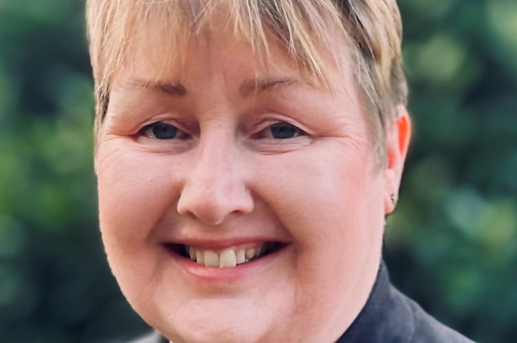 Rev Gill George