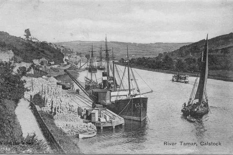 Calstock quayside towards Danescombe when the river trade was at its height, before the building of the viaduct.