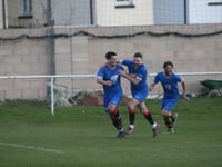 Peninsula League title race hotting up
