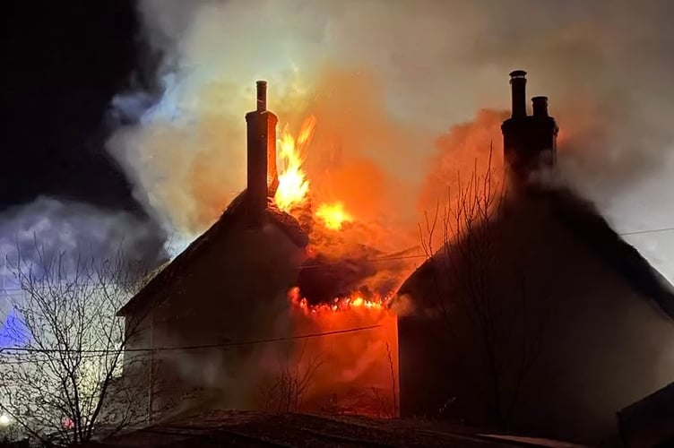 Drewsteignton cottages fire tackled by fire fighters from around the area