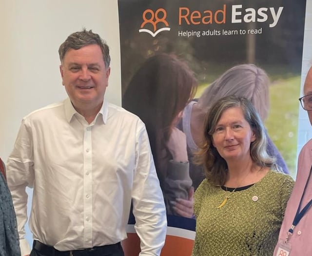 Central Devon MP visits Okehampton's Read Easy 