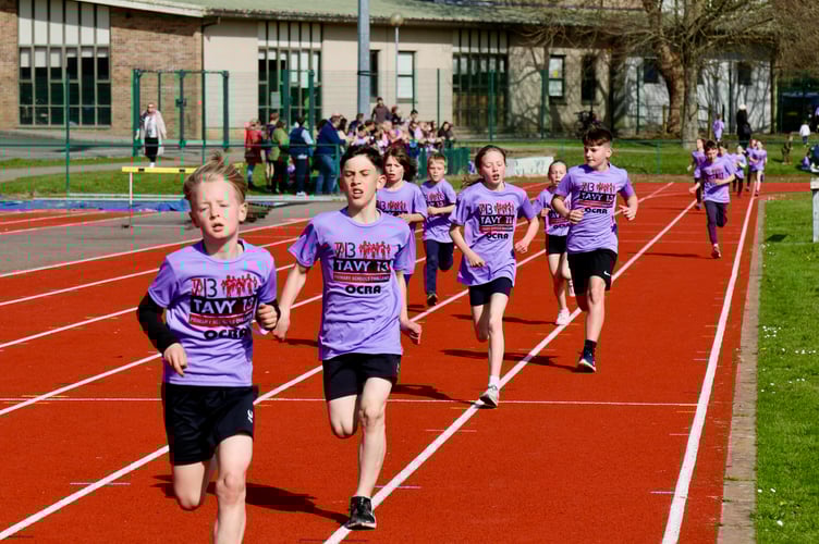 Tavistock Primary Schools Challenge - years 5-6 runners. Picture by Andy Hughes.