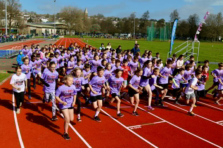 Tavistock Athletic Club's Primary School Challenge marks its thirteenth monthly mile -years 5-6 start.
