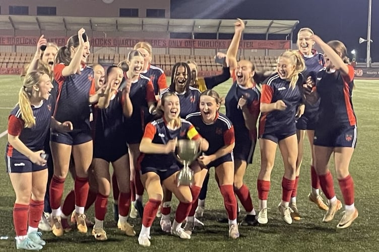 Mount Kelly girls FA 1