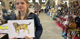 Talented artist at youth market
