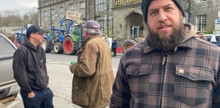 Angry farmers tractor rally greets minister on Tavistock visit
