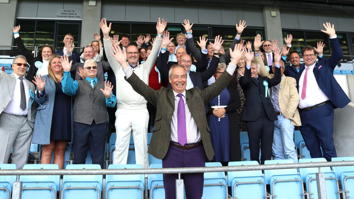 Farage comes to Exeter to boost Reform candidates’ morale