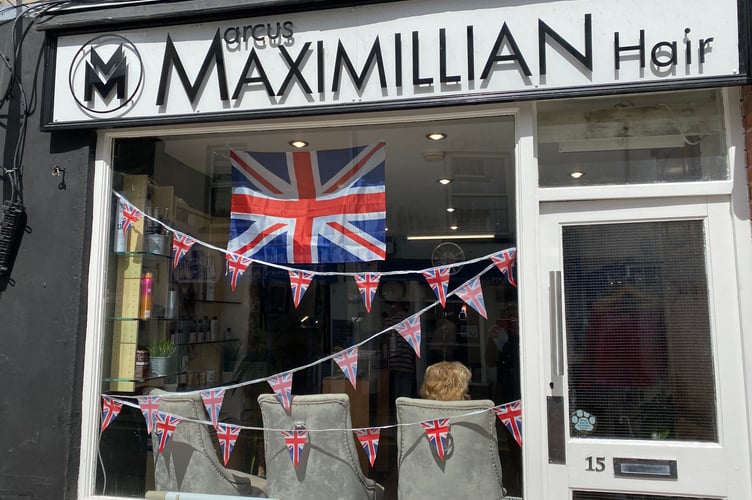 A Tavistock hairdressers gets into the VE Day spirit.