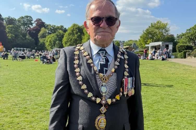 Mayor Allenton Fisher celebrating VE Day.