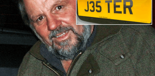 Jethro's iconic plate sells for £30k