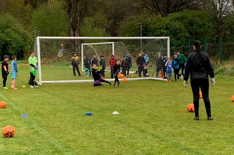 Plymouth Argyle's women's goalkeeper Lily Felgate was on hand to coach young keeper talent. (Picture: Sarah Martin)