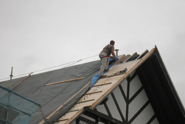 Police warn of rogue roof traders