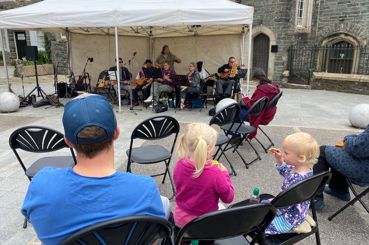 Tavistock Garden Festival included live music.