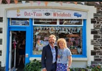 Surprise Tavistock shop visit for Noel Edmonds