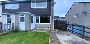 Semi-detached house to let in lovely estate 