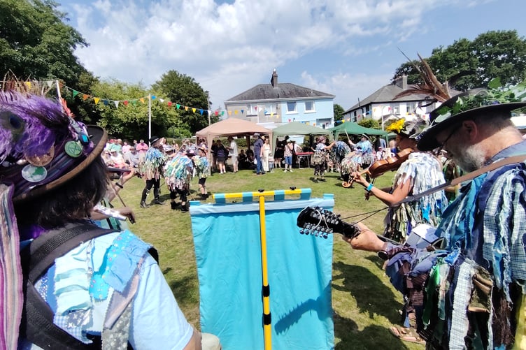 Meavy Fair - morris dancing.
