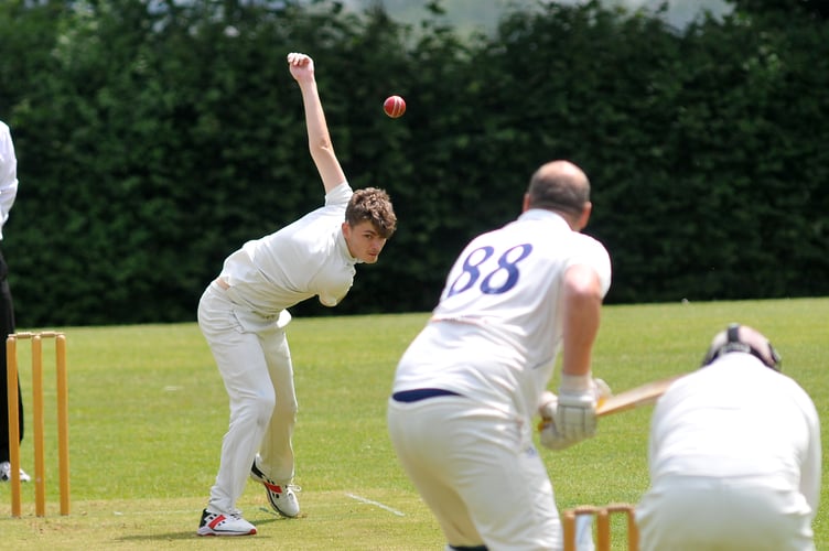Devon Cricket League E Division West. Abbotskerswell 2nd XI versus Tavistock 2nd XI. Abbots' Cameron Gold
Abbotkerswell won the toss and chose to field with Tavi going down 125 all out after 37 overs . After tea Abbots took to the crease making 128 for 5 after 38 overs and marked up a five wicket win