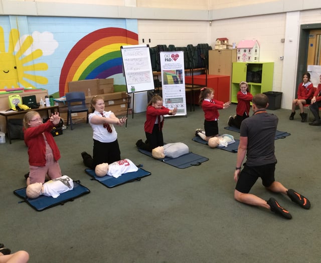 Over 100 Okehampton primary school students taught CPR