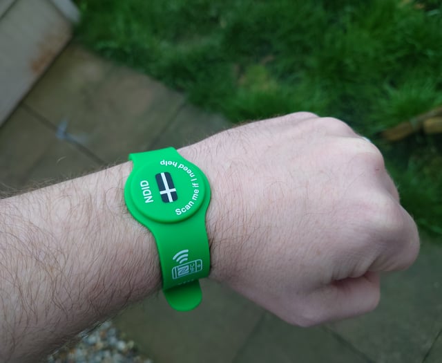 Police launch new wristband to support neurodiverse people