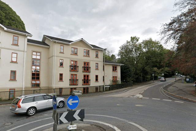 Armed police attend incident in Tavistock flat