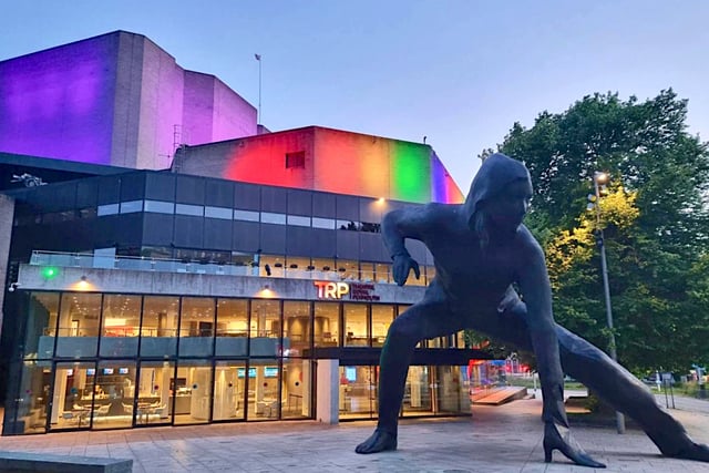 Edinburgh Fringe Festival slot up for grabs for local theatre artist