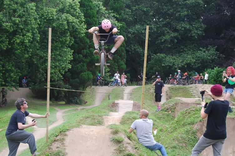 Young bikers acrobatics at Tavistock jam