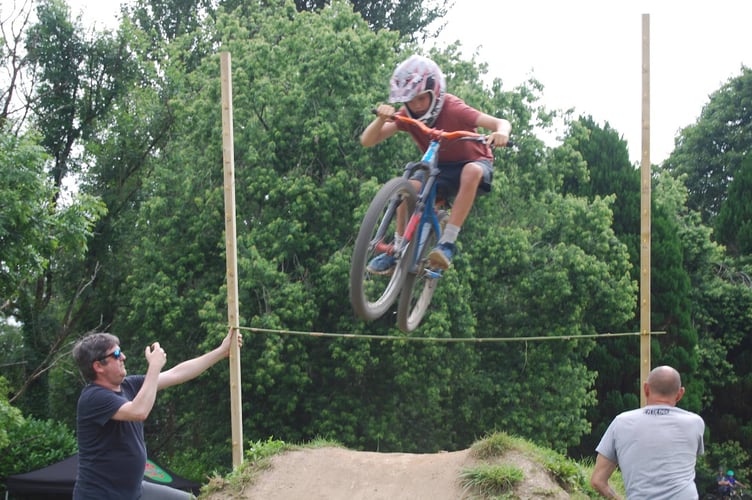 Young bikers acrobatics at Tavistock jam