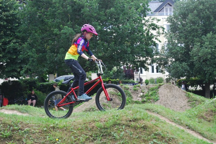 Young bikers acrobatics at Tavistock jam