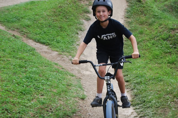 Young bikers acrobatics at Tavistock jam