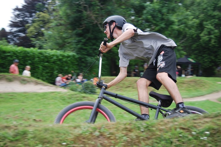 Young bikers acrobatics at Tavistock jam