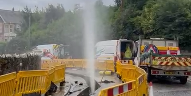Watch: Water plume in Watts Road, Tavistock during work on gas pipes 