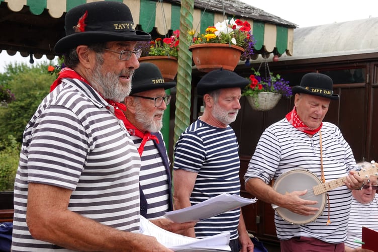 Tavy Tars entertain at the Tamar Belle at Bere Ferrers.