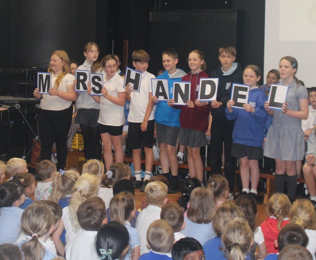 Headteacher retires from Tavistock Primary