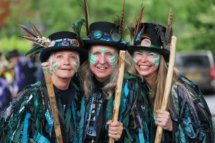 Lodestone Border Morris x xx and Tatiana