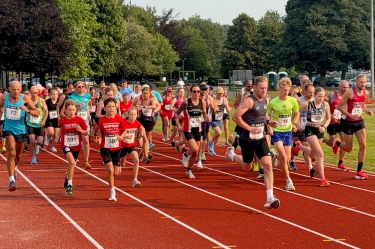 Tavy 5k race start