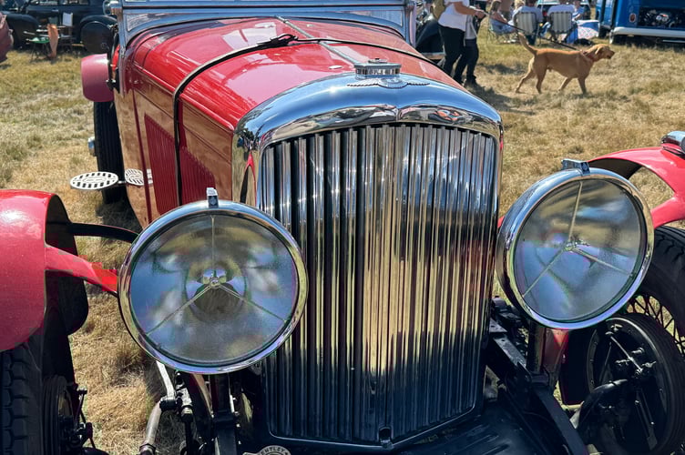 A gleaming car at Chagford Show. AQ 1089